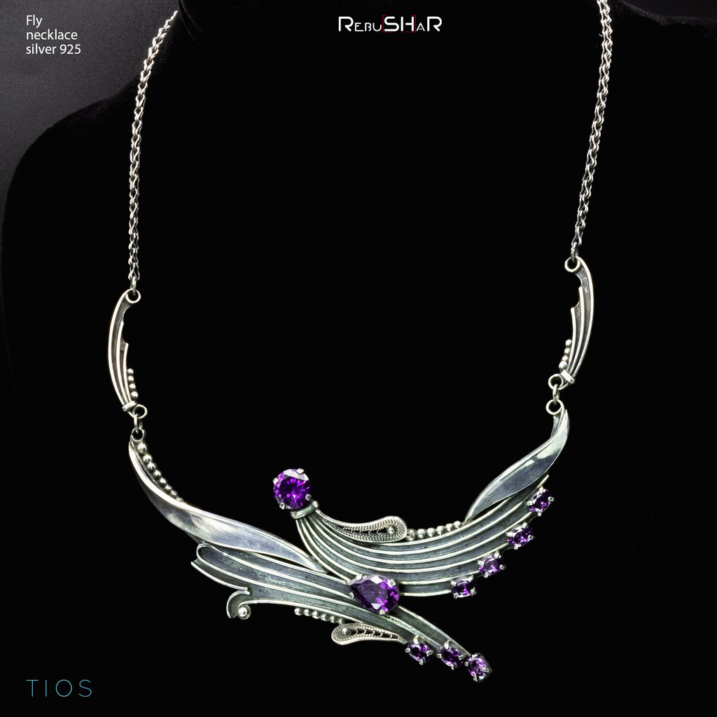 Collar de mosca