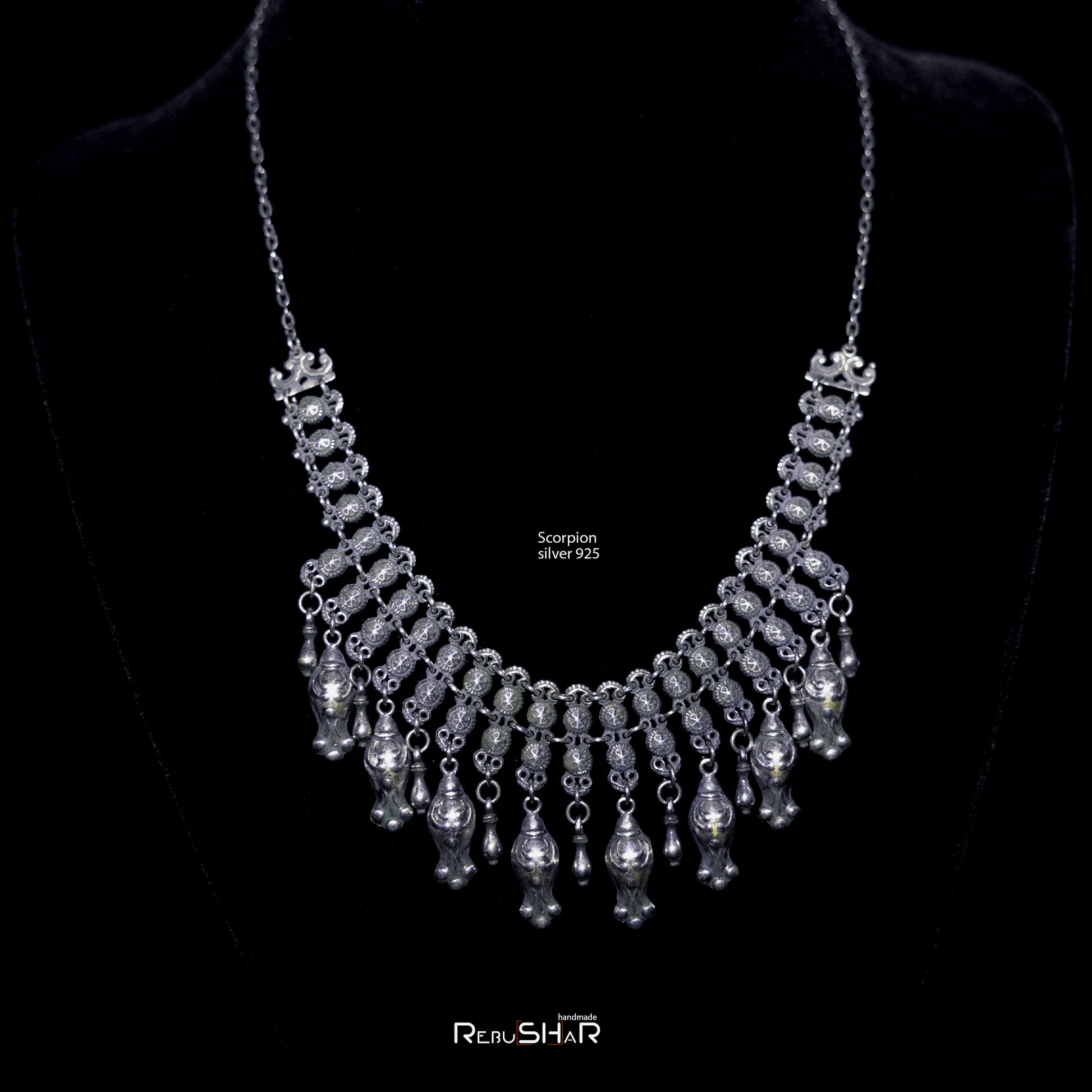 Conjunto de collar de escorpión