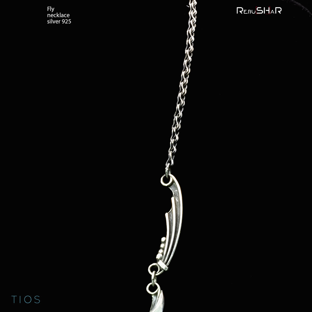 Collar de mosca