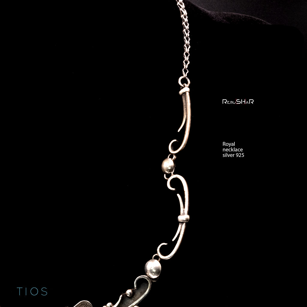 Collar real