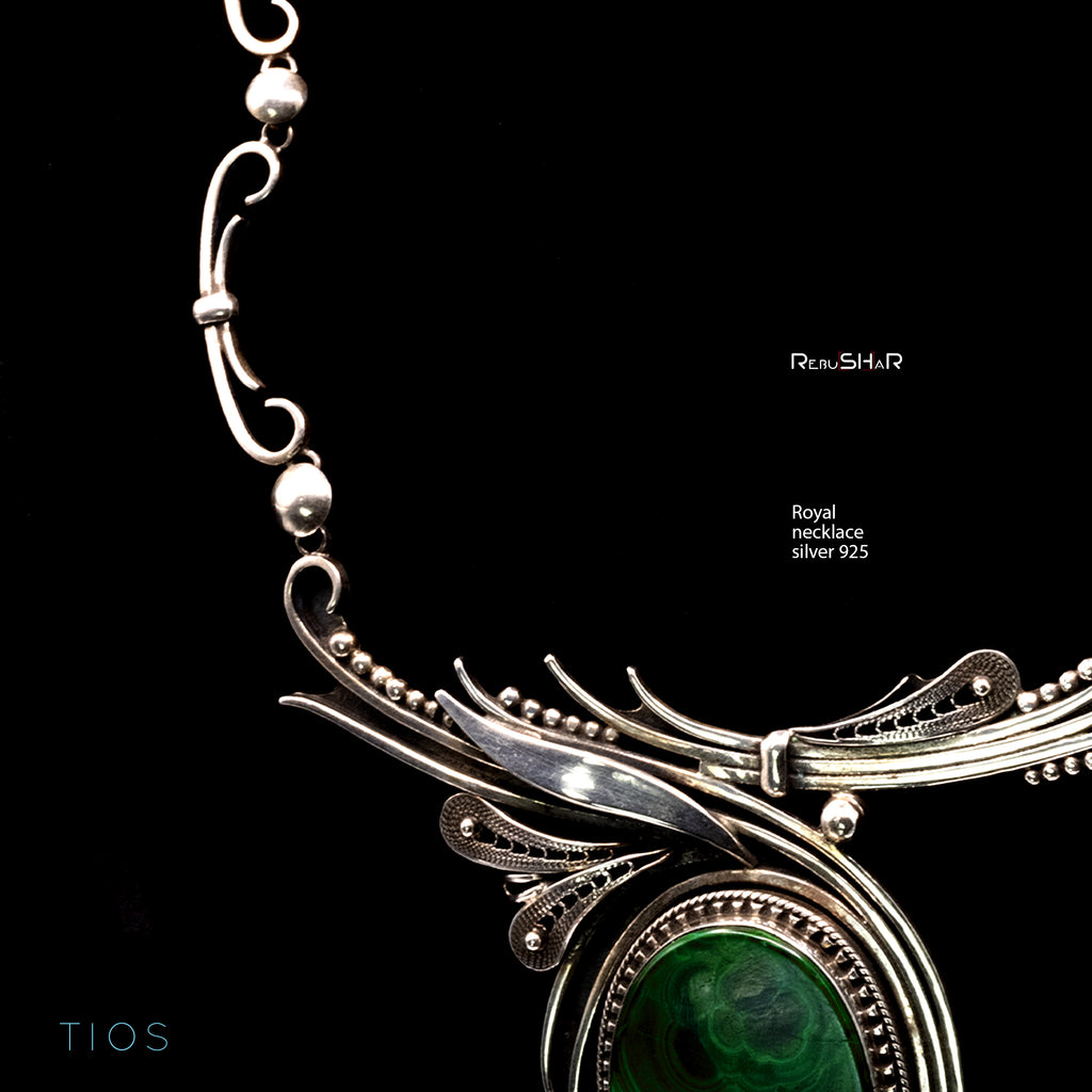 Collar real