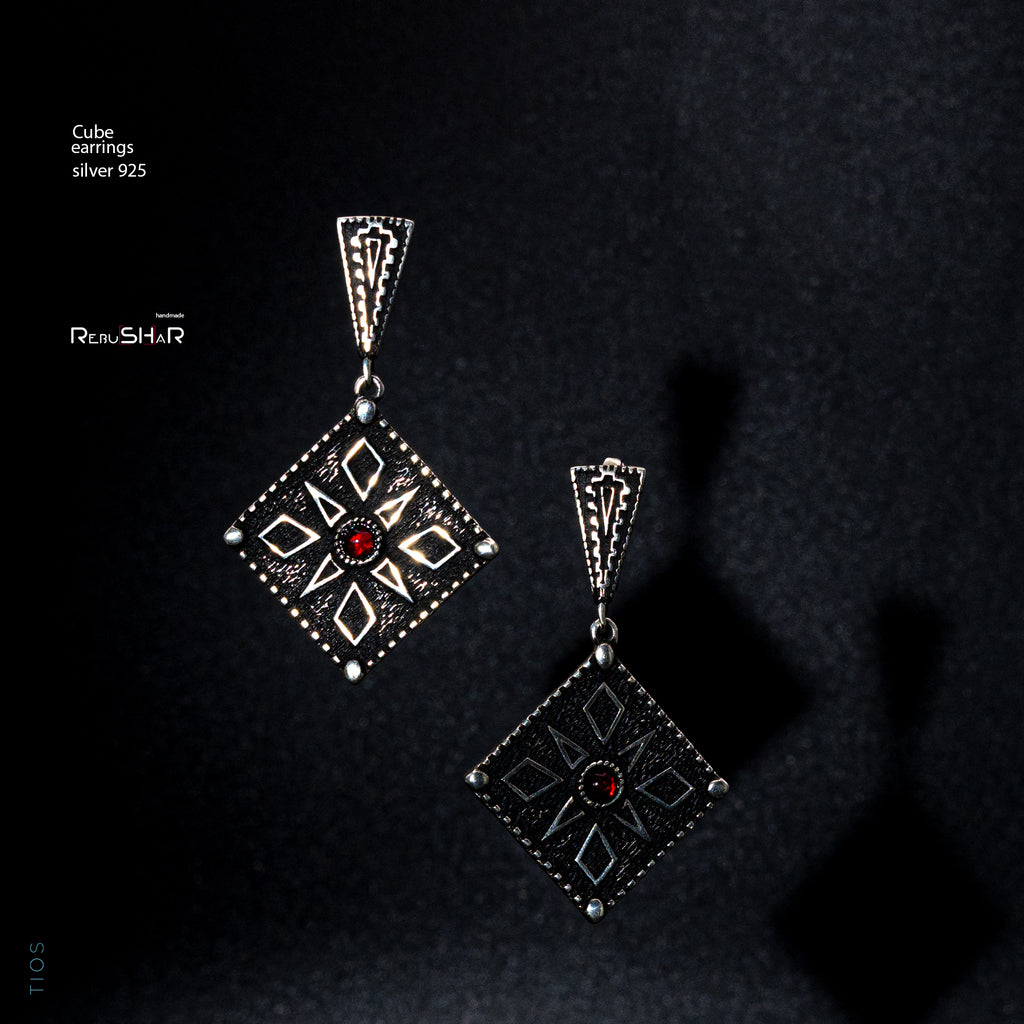Pendientes de cubo