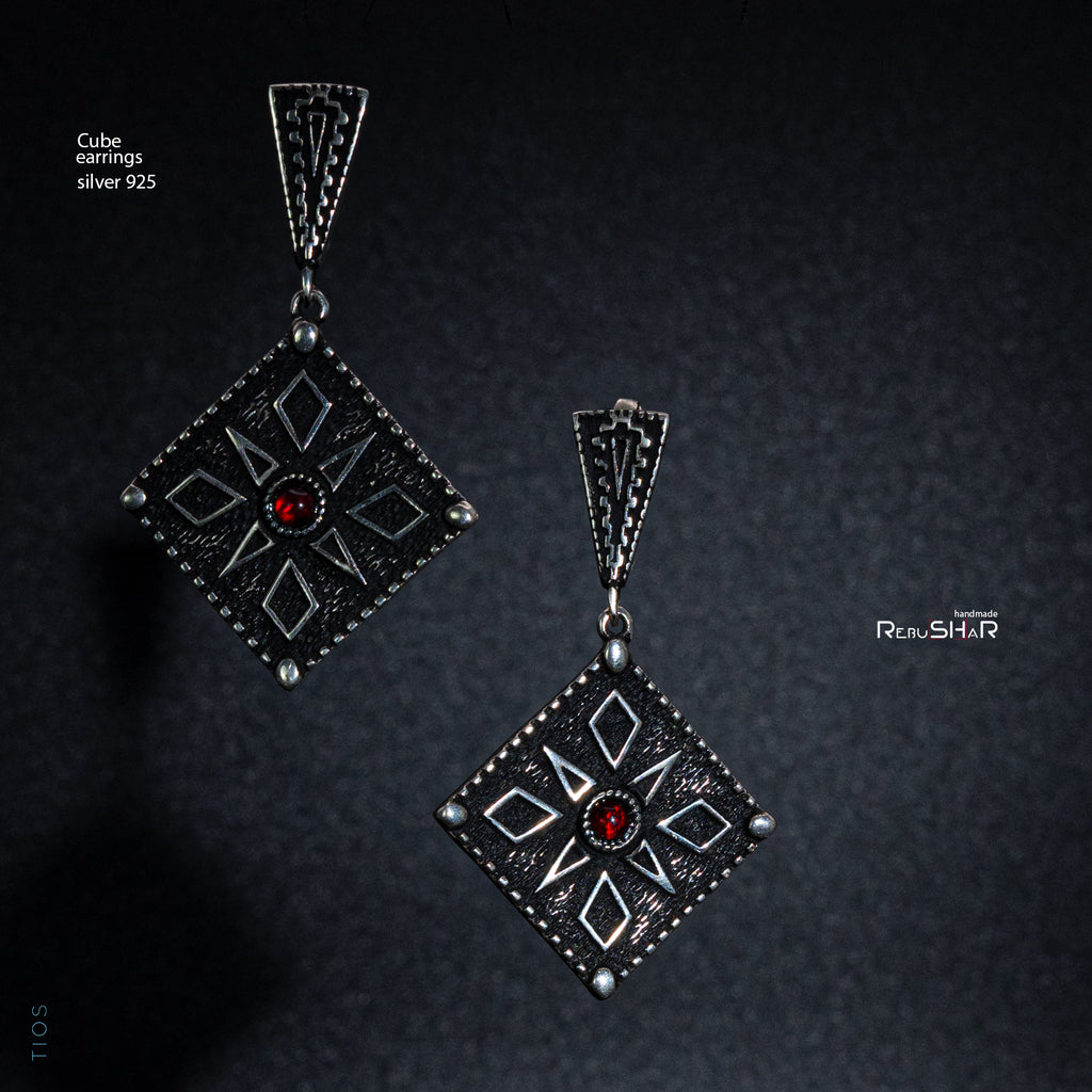 Pendientes de cubo